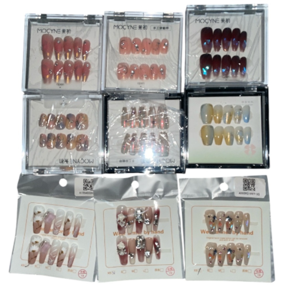 Handmade High Quality Press-on Nails set of 9